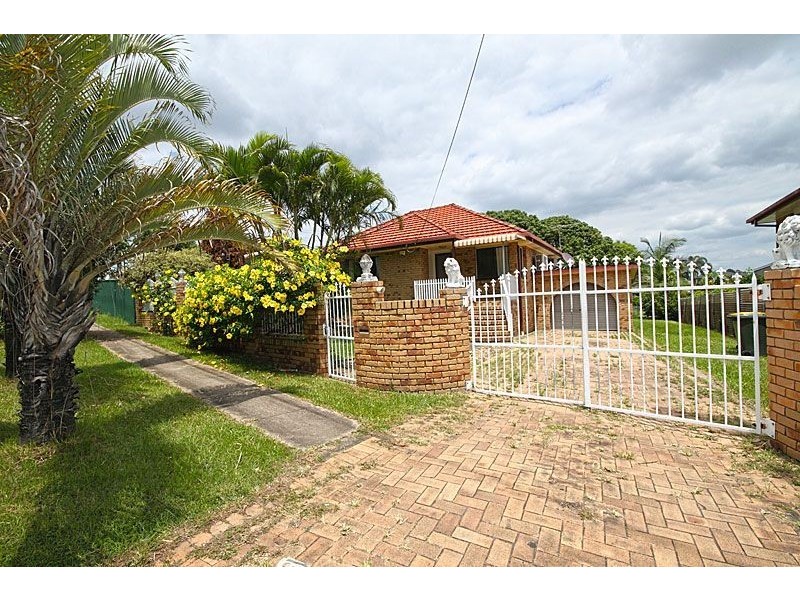 8 Harcourt Road, Darra QLD 4076