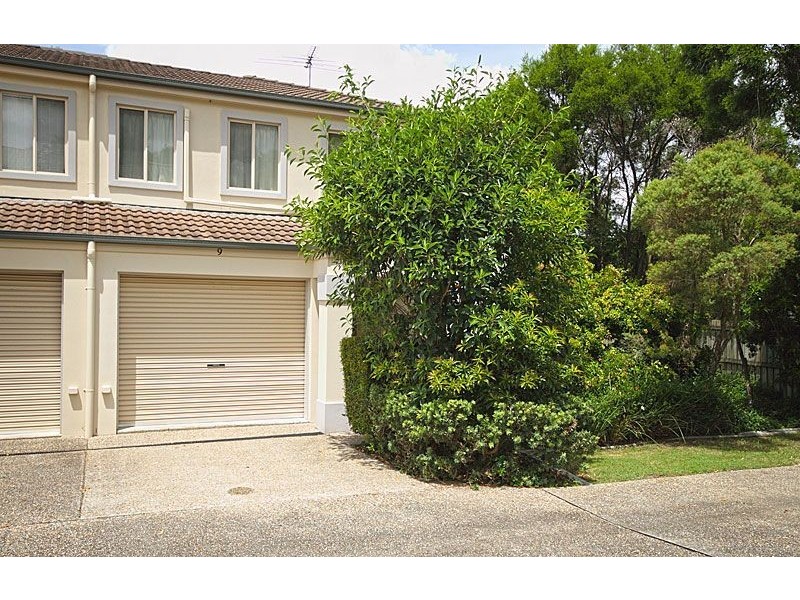 9/10 Chapman Pl, Oxley QLD 4075