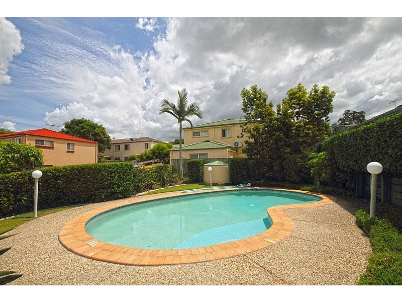 9/10 Chapman Pl, Oxley QLD 4075