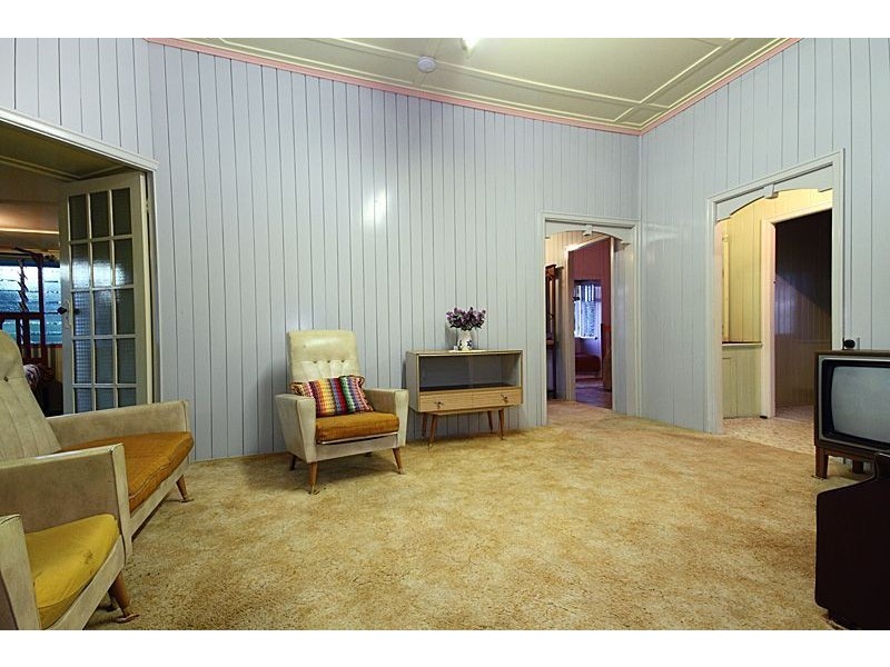 13 Holdsworth Road, North Ipswich QLD 4305