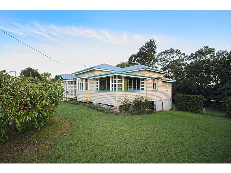13 Holdsworth Road, North Ipswich QLD 4305
