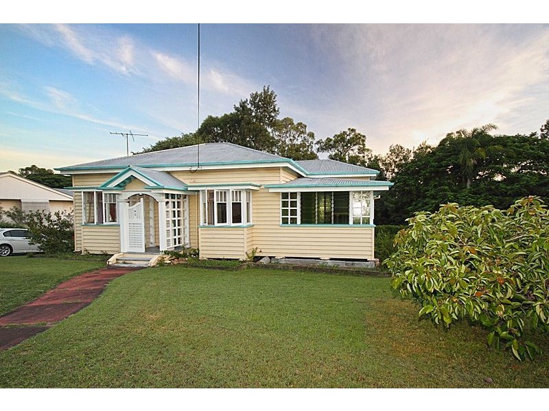 13 Holdsworth Road, North Ipswich QLD 4305