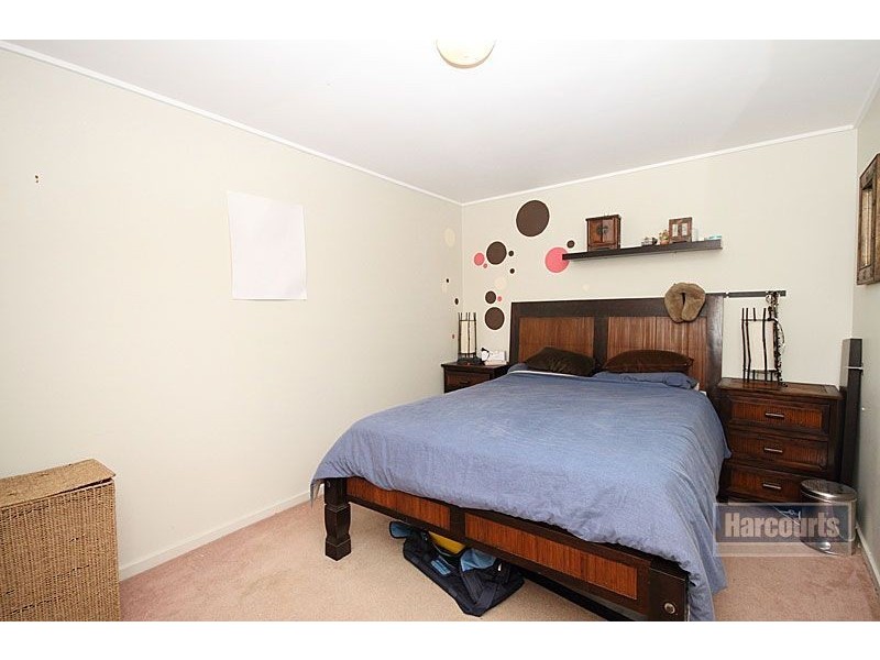 33 Fallbrook St, Kenmore QLD 4069