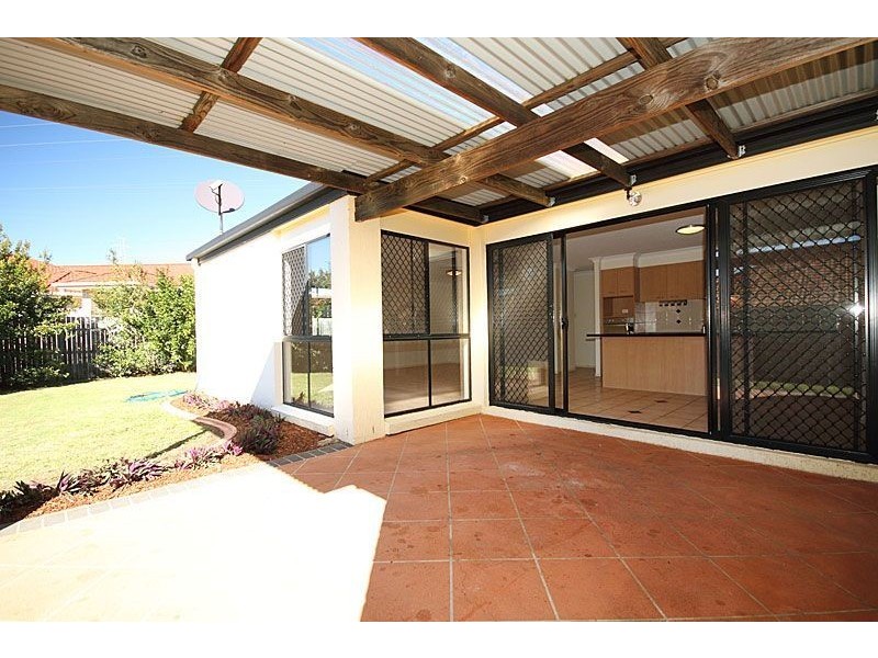 2 Wandi Close, Riverhills QLD 4074