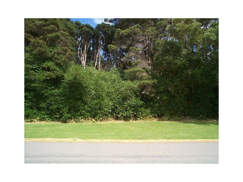 15-16 Forrest Street, Naracoopa TAS 7256