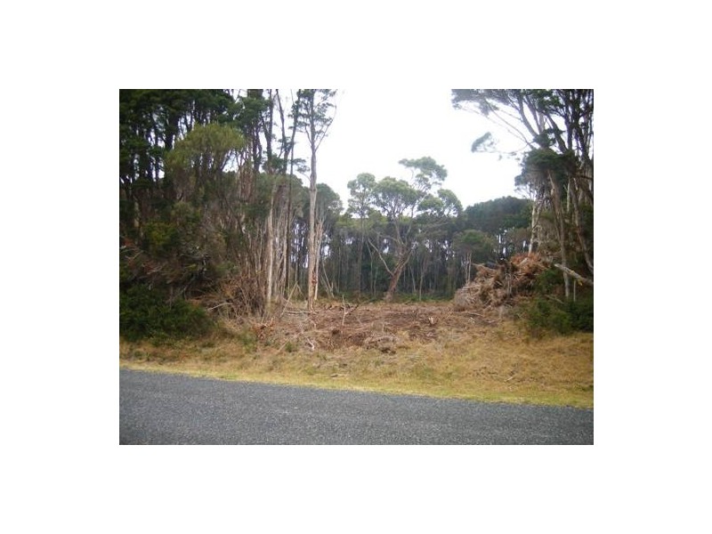 2200 Fraser Road, Naracoopa TAS 7256