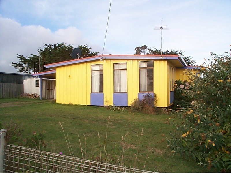 8 Blackwood Street, Grassy TAS 7256
