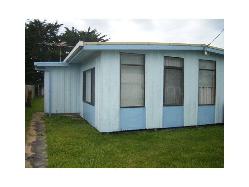 6 Blackwood Street, Grassy TAS 7256