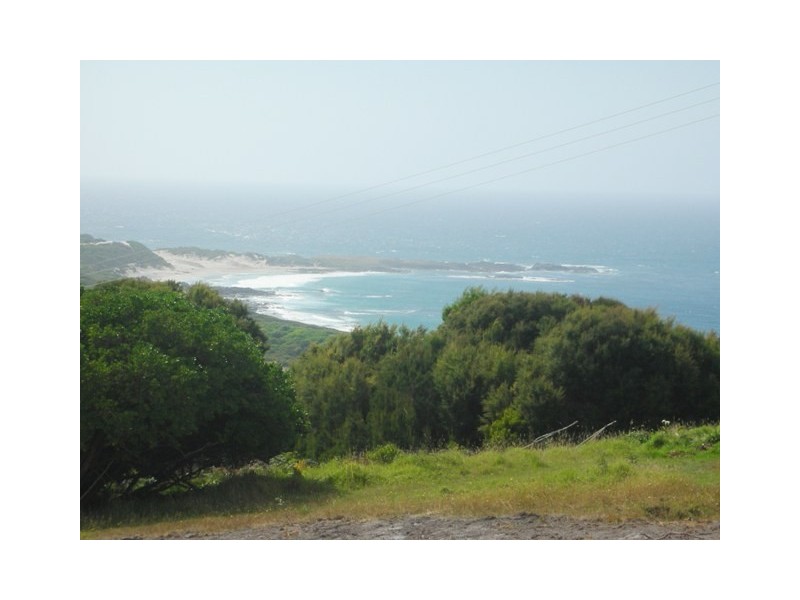 21 Banksia Street, Grassy TAS 7256