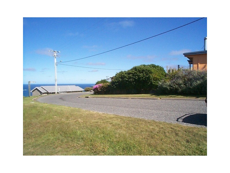 21 Banksia Street, Grassy TAS 7256