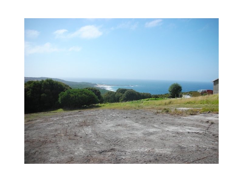 21 Banksia Street, Grassy TAS 7256