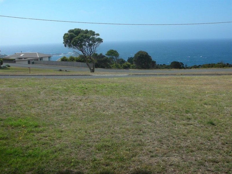 22 Sassafras Street, Grassy TAS 7256
