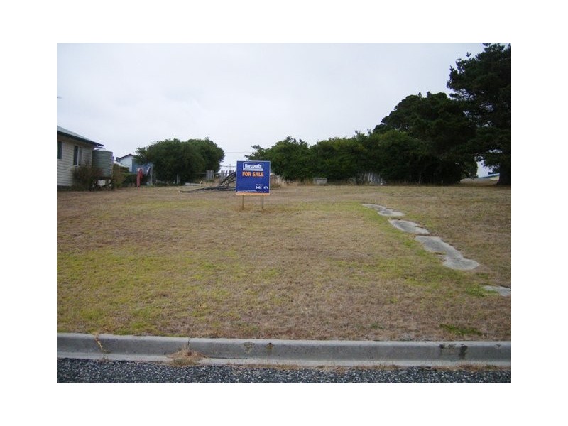 22 Sassafras Street, Grassy TAS 7256