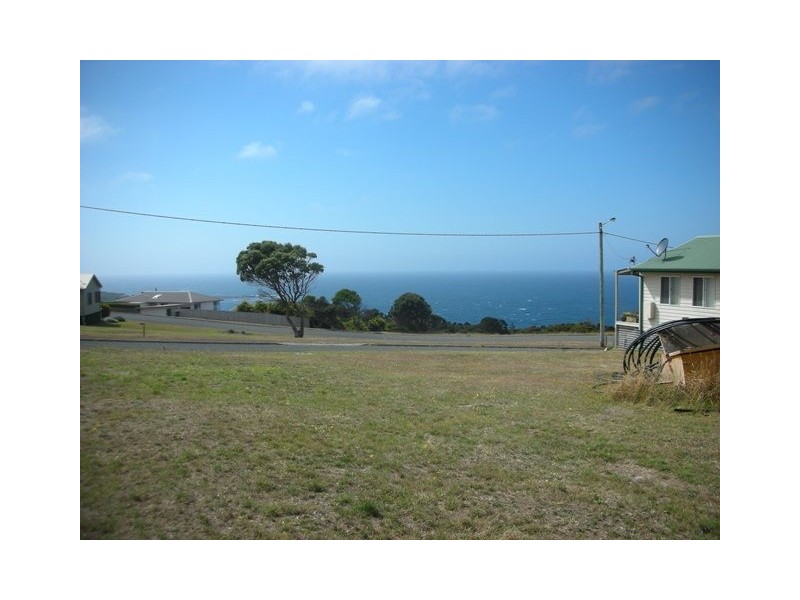 22 Sassafras Street, Grassy TAS 7256