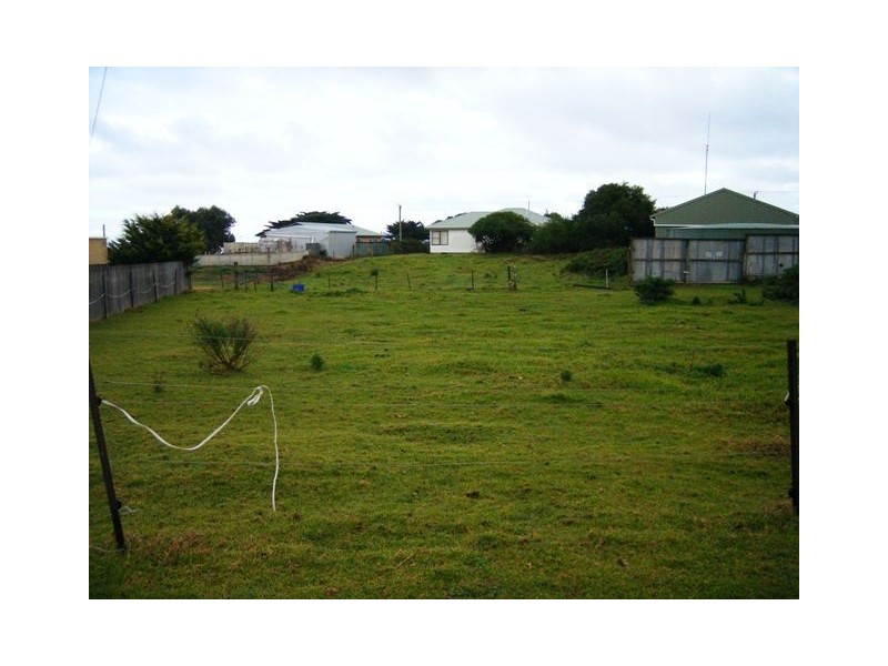 11 Curtain Avenue, Currie TAS 7256