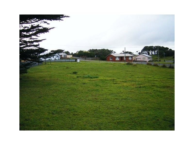 13 Curtain Avenue, Currie TAS 7256