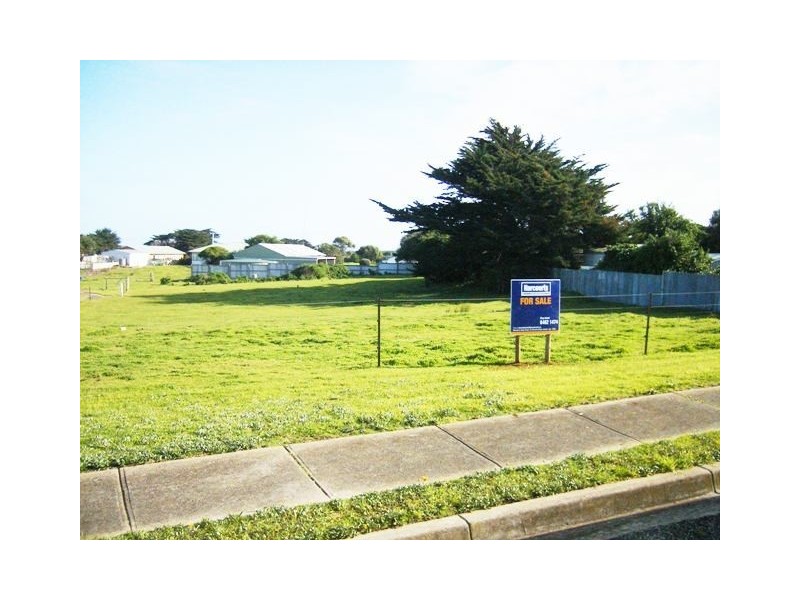 19 Curtain Avenue, Currie TAS 7256