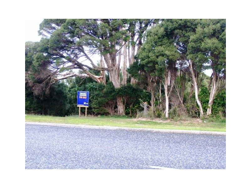7 Currie Road, Grassy TAS 7256