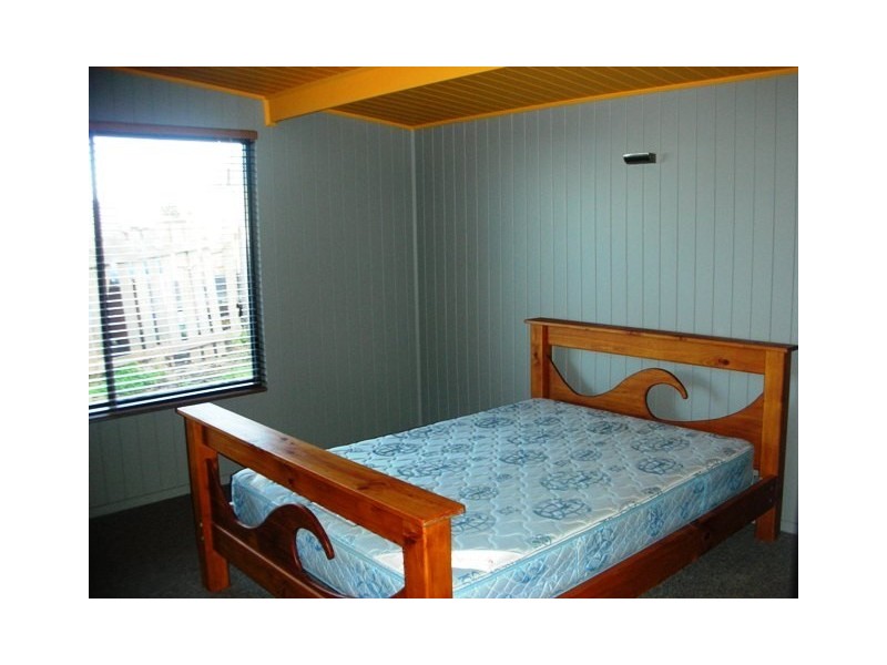 4 Myrtle Street, Grassy TAS 7256