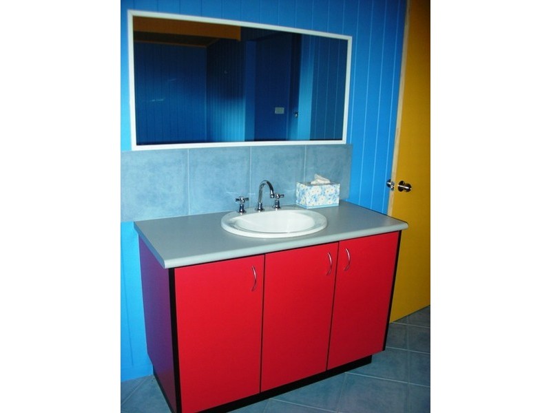 4 Myrtle Street, Grassy TAS 7256