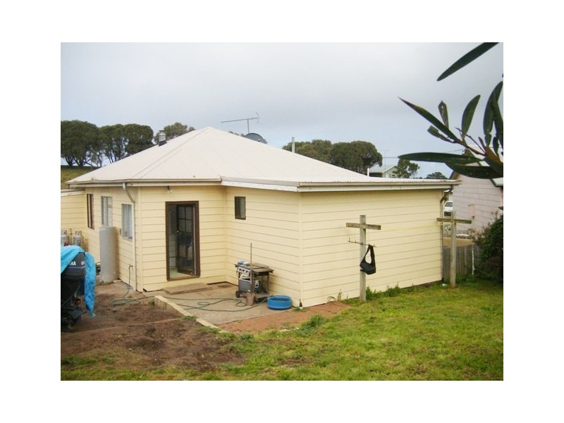 9 Ross Avenue, Currie TAS 7256