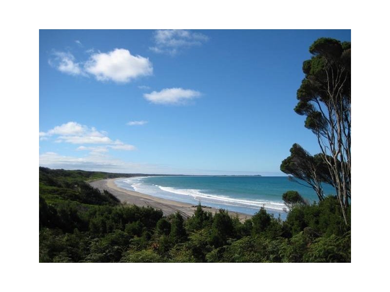 2200 Fraser Road, Naracoopa TAS 7256