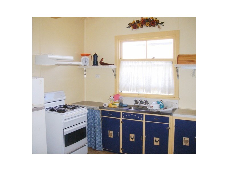 14 Myrtle Street, Grassy TAS 7256