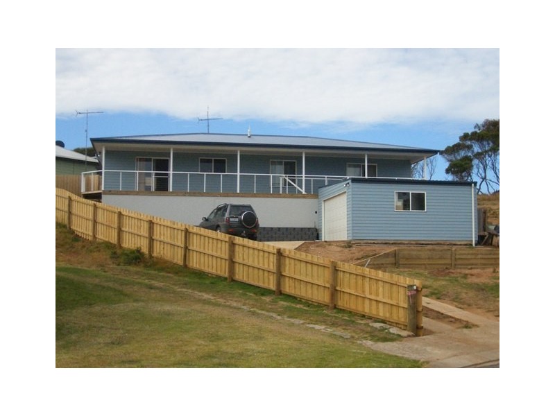 15 Ross Avenue, Currie TAS 7256