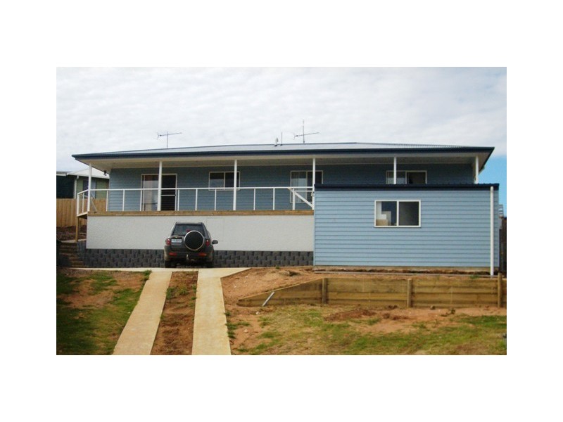 15 Ross Avenue, Currie TAS 7256