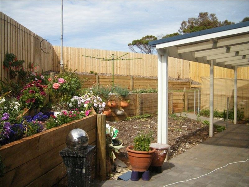 15 Ross Avenue, Currie TAS 7256