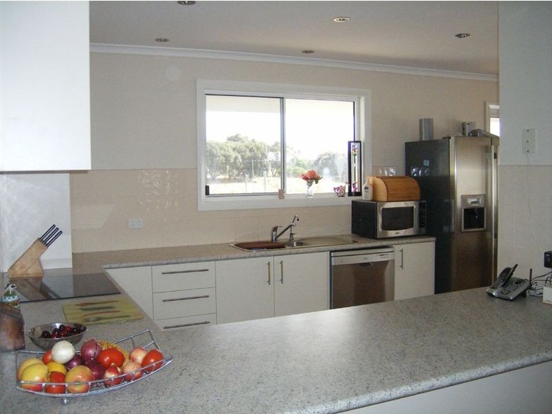 15 Ross Avenue, Currie TAS 7256