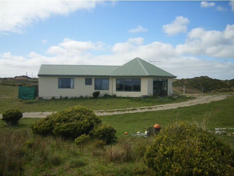 9 Moores Drive, Currie TAS 7256