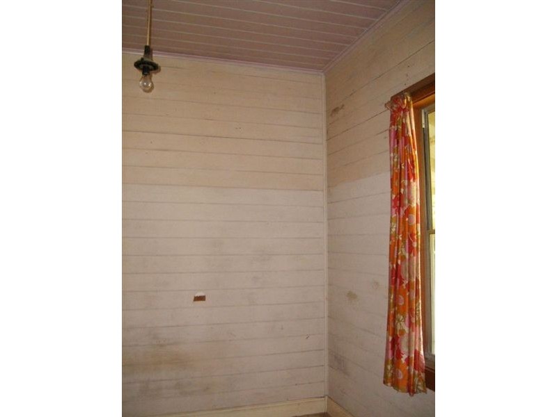 5 Forrest Street, Naracoopa TAS 7256