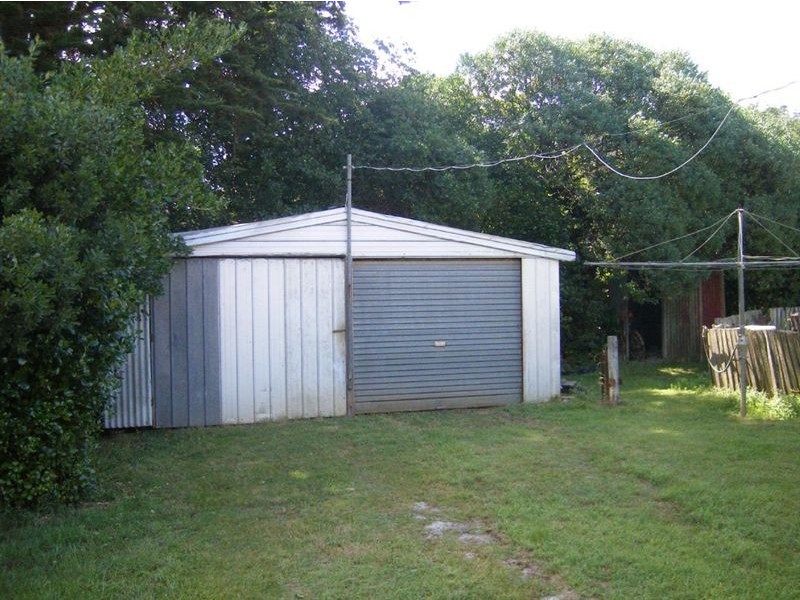 5 Forrest Street, Naracoopa TAS 7256