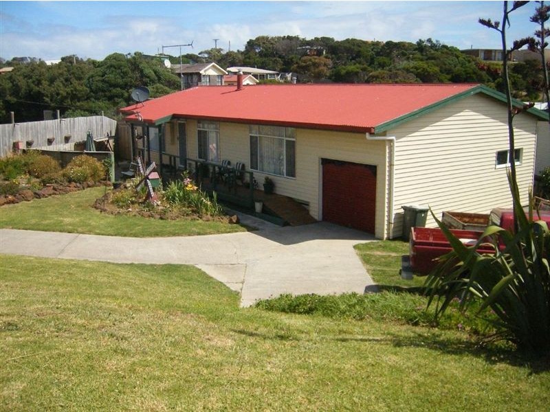 11 Lighthouse Street, Currie TAS 7256
