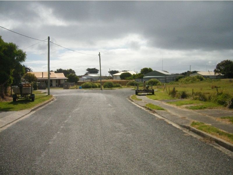 92 Curtain Avenue, Currie TAS 7256