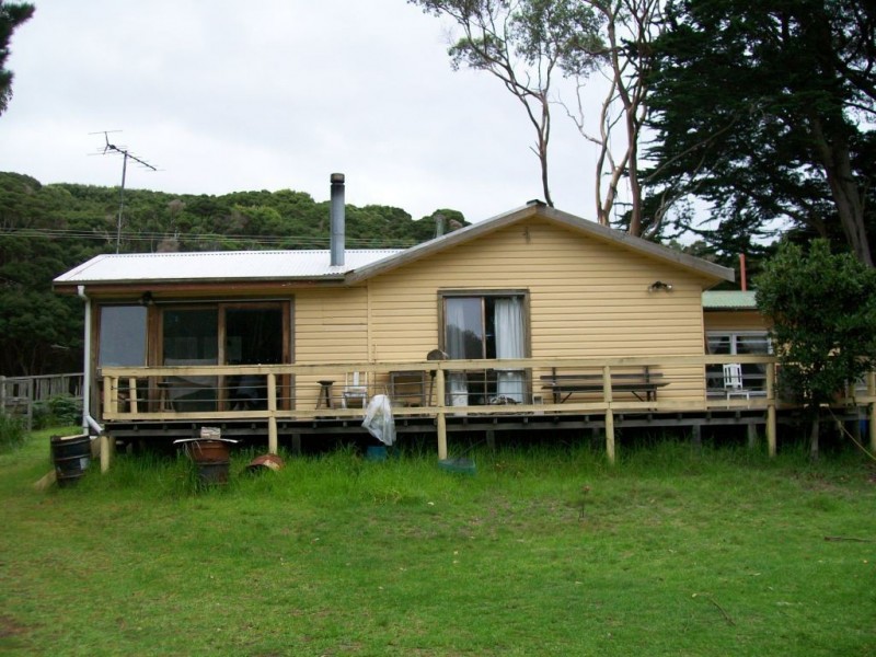 120 The Esplanade, Naracoopa TAS 7256