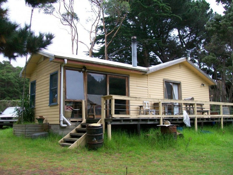 120 The Esplanade, Naracoopa TAS 7256