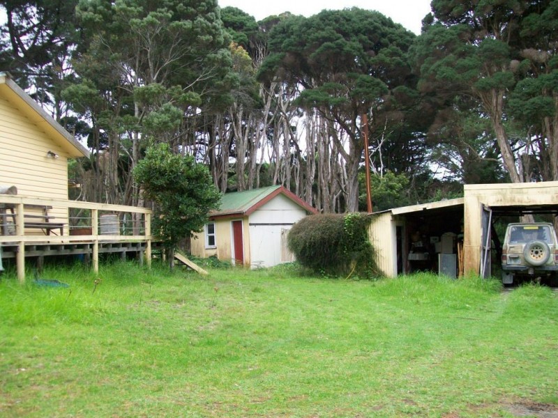 120 The Esplanade, Naracoopa TAS 7256