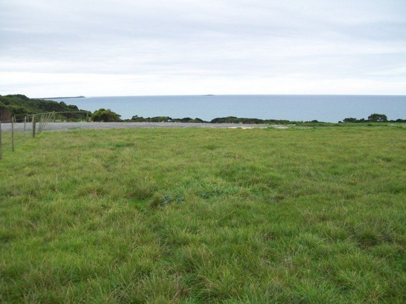 4 Rankins Road, Naracoopa TAS 7256