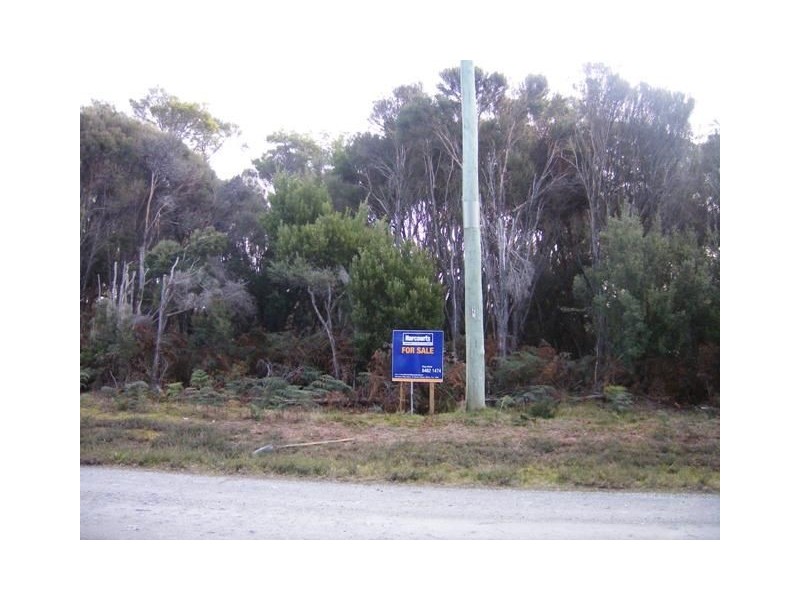 16 Skyline Drive, Naracoopa TAS 7256