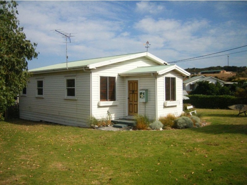 85 Main Street, Currie TAS 7256