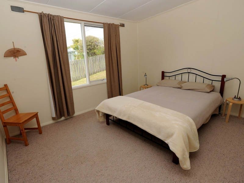 11 Boronia Drive, Grassy TAS 7256
