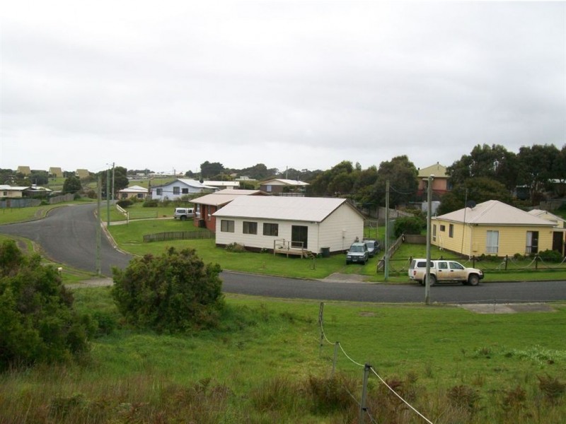 10 Ross Avenue, Currie TAS 7256