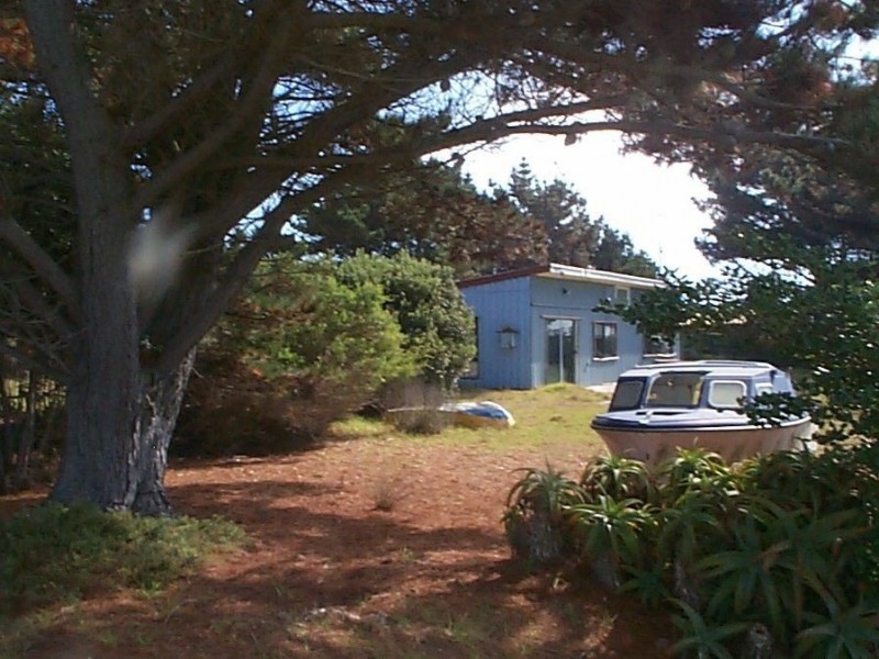 6 The Esplanade, Naracoopa TAS 7256