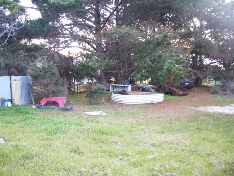 6 The Esplanade, Naracoopa TAS 7256