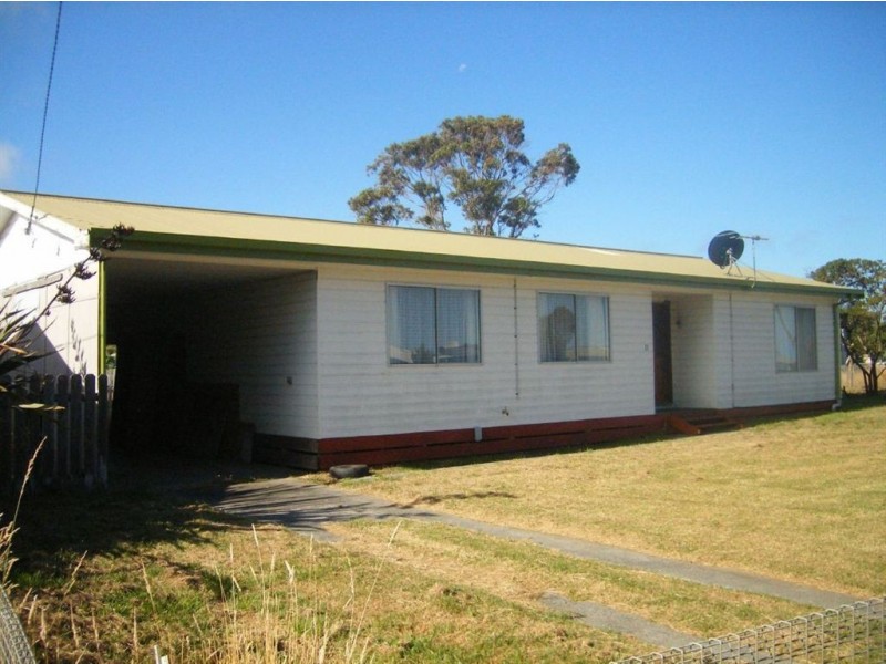 12 Grassy Road, Grassy TAS 7256