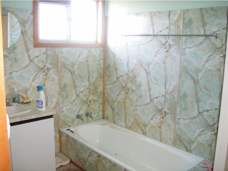 12 Grassy Road, Grassy TAS 7256