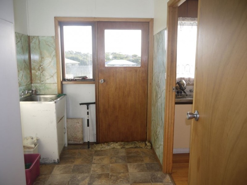 12 Grassy Road, Grassy TAS 7256