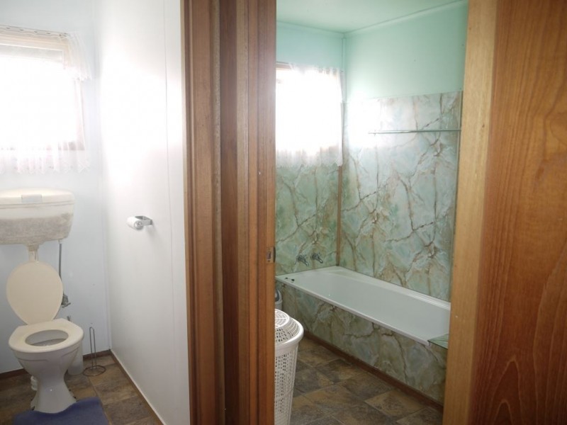 12 Grassy Road, Grassy TAS 7256